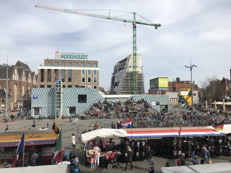 Der Markt in Groningen • groningeninfo.de Der Markt in Groningen • groningeninfo.de